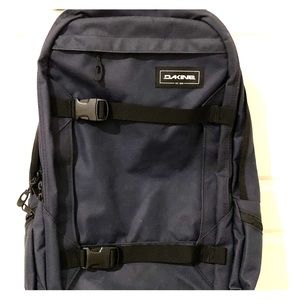 Dakine snowboarding backpack